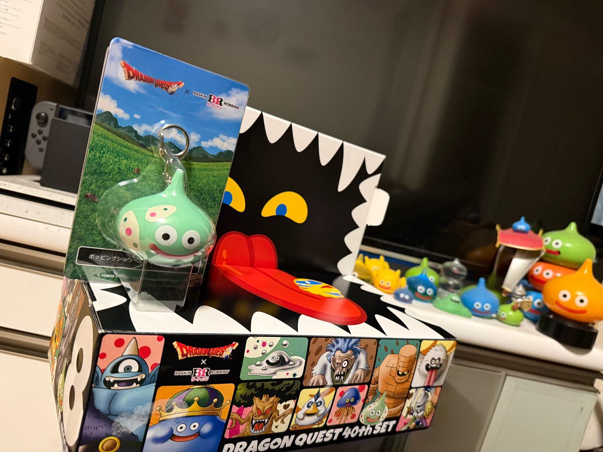 slsc3's tweet photo. ドラクエサーティーワンコラボ無事GET✌️
ポッピングシャワースライム欲しくて8個ボックス買ったけどまあ2ヶ月で食べ切れば…いいよね…🐖🍨 https://t.co/bGDiICe0qW