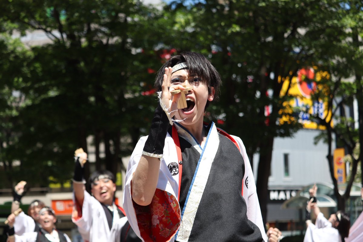 みは tweet media