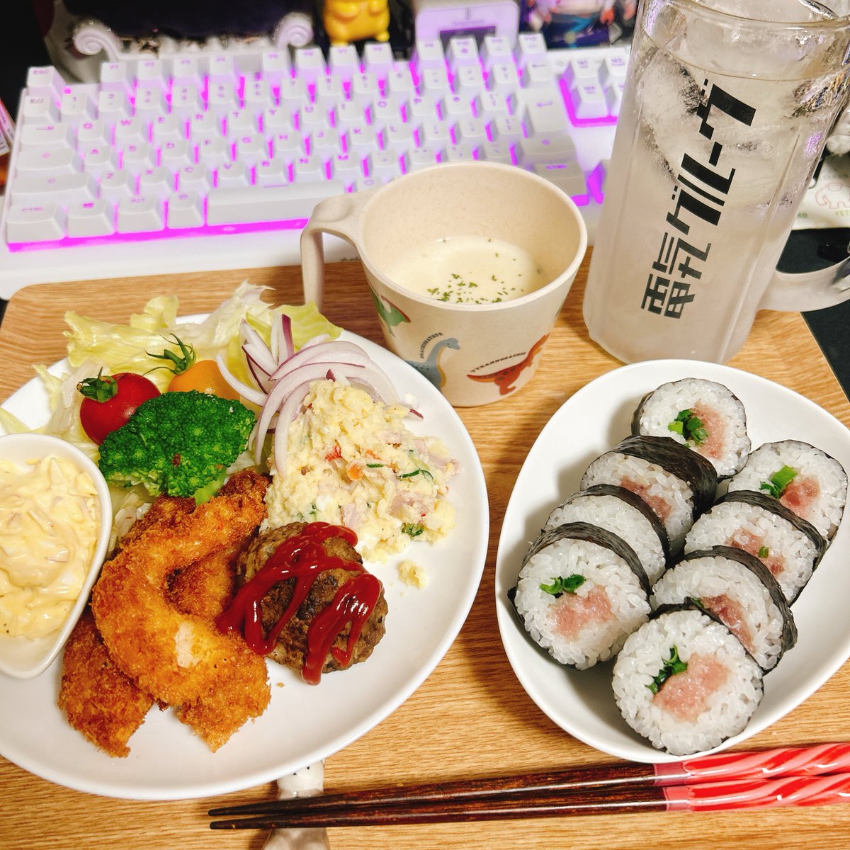 chibitaso's tweet photo. お誕生日様
リクエストメニュー🍤
お子様ランチやないかいw

 #ちびねこごはん https://t.co/59Knnys8hf