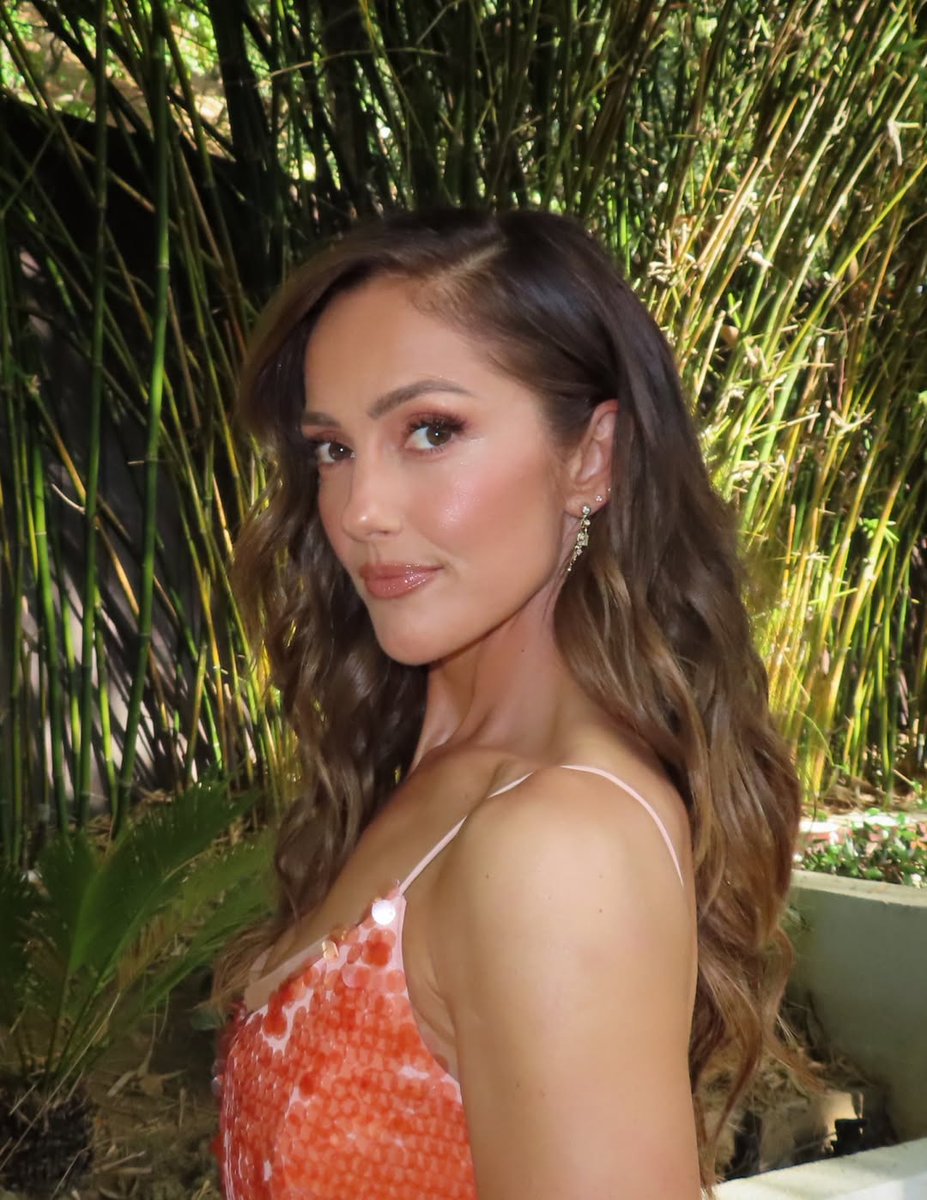 wgifsarchive's tweet photo. minka kelly. https://t.co/9igJj6i58Q