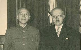 serpanchyk's tweet photo. @kingwest0219 Chiang Kai-shek - leader of Taiwan and Yaroslav Stetsko - Ukrainian politician and the president of the Anti-Bolshevik People’s Bloc. Taiwan 1955. https://t.co/spKw9W023k