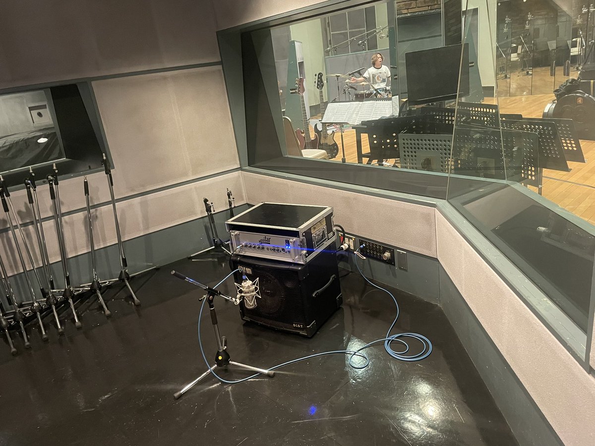 chan_nika116's tweet photo. 今日は佐藤君アレンジでクラカズ君とRec🎸
やっぱアンプもいいっすね！！
4日ぶりに来たけど今日も最高😃
#ニクラカズ
#コルカタビリヤニ
#これで3種類全部制覇 https://t.co/qwtnbS5lxz