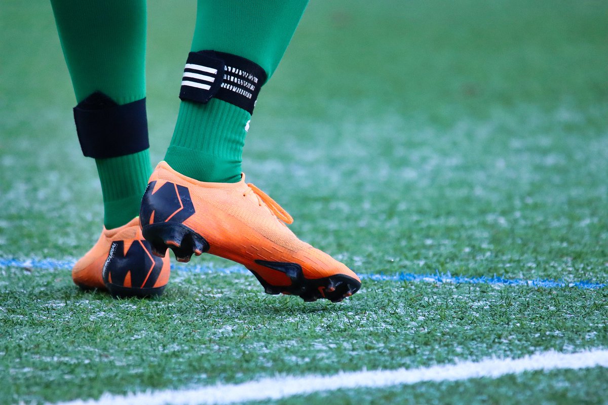 FeyenoordReport's tweet photo. #Nieuws #arneslot ‘Arne Slot krijgt een dikke acht miljoen euro mee van Liverpool’ https://t.co/t6FbZA2ho4 Feyenoord https://t.co/xIaMZykNXy