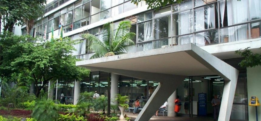 94fm's tweet photo. Mais de 30 dias após enviar o questionamento de 12 itens sobre a proposta do novo plano diretor participativo, o vereador pastor Bira, relator da proposta na Comissão de Justiça da Câmara, ainda não recebeu as informações solicitadas.

https://t.co/LRMs0j8Qb9 https://t.co/e1wfjxOrx2