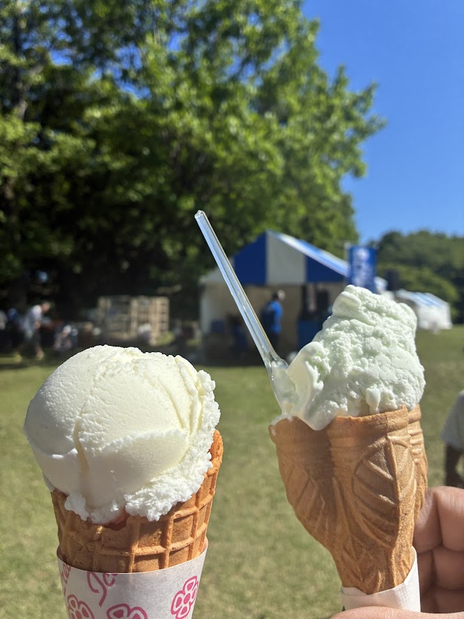 HANA_akesato's tweet photo. 皆さんの学校給食牛乳はどちらでしたか？

週末はミルクフェスティバルへ！6/1は牛乳の日らしいです https://t.co/YWh797SA0R