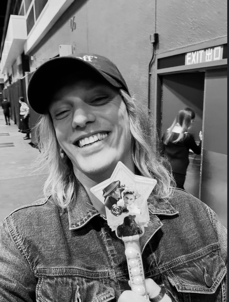 archivejcb's tweet photo. look who's back on instagram. https://t.co/neJemkKnuM