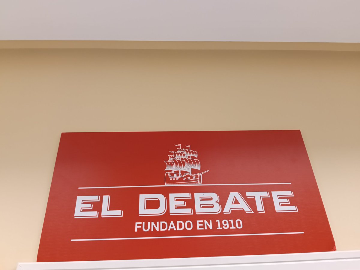 AlbertoCaparrs's tweet photo. Muy orgulloso del trabajo de la Delegación de @eldebate_com en la Comunidad Valenciana y de su aportación de más de 1,7 millones de navegadores únicos a la audiencia del periódico en mayo. Seguimos https://t.co/DGBcdcSmn1
