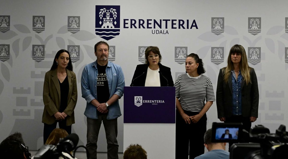 MasDUnoGipuzkoa's tweet photo. Con Eduardo Yañez
Más de uno Gipuzkoa 01/06/2026 https://t.co/RbPtAEoAgb
@errenteriaudala
@DonostiakoUdala
@InigoGarvi #Playas @cristina_enea
@GipuzkoaCOF Izaro Oyarbide
#OscarPicazo Los cuentos de nunca acabar @TroaZubieta
#Aergi #Tamara
#Doble-A
#StopBulos @VOSTeuskadi https://t.co/DrqKOqW5yE