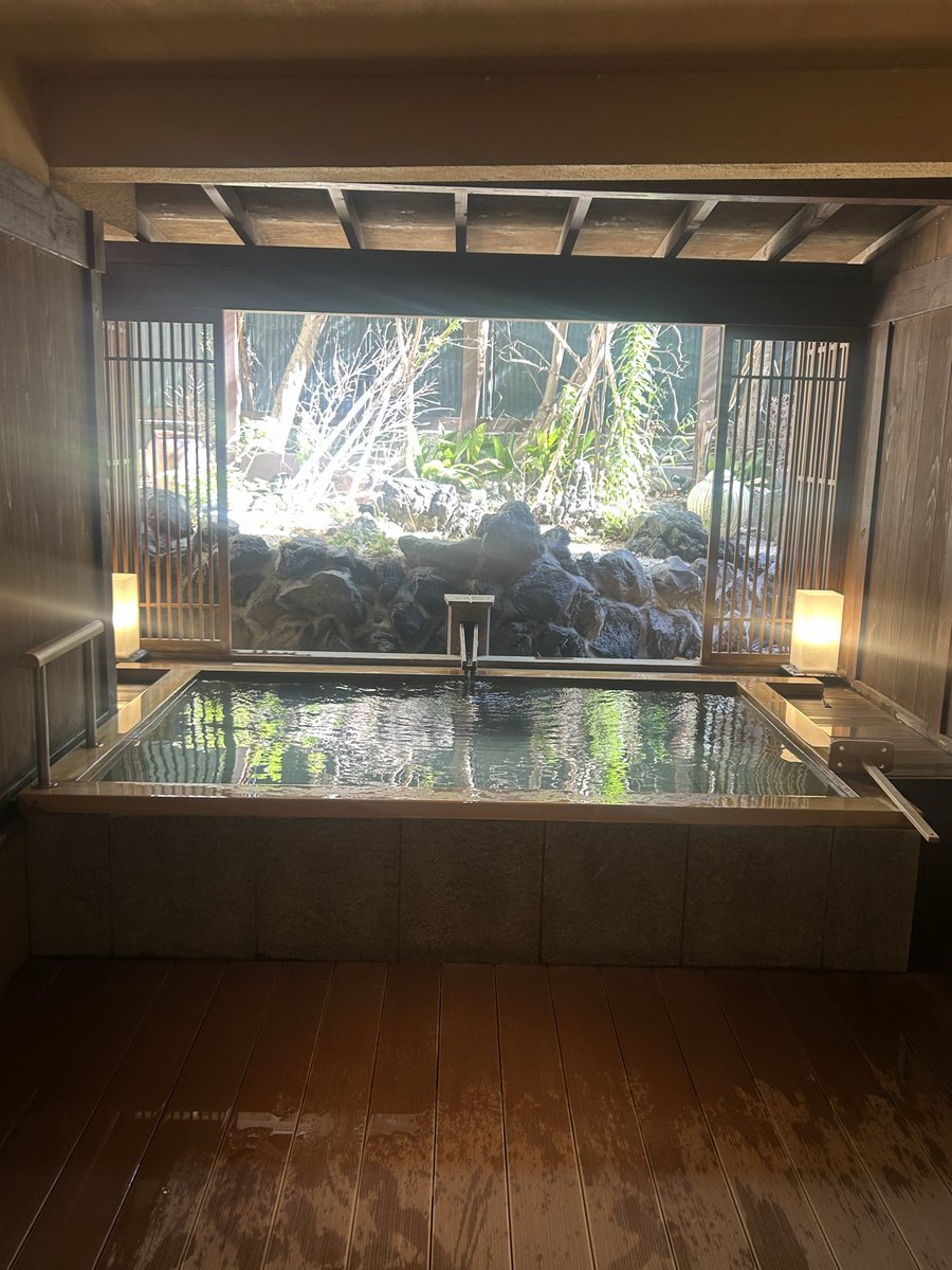 Sshr567's tweet photo. 熱海　熱海温泉夢いろは https://t.co/5l3Ksw3NgO