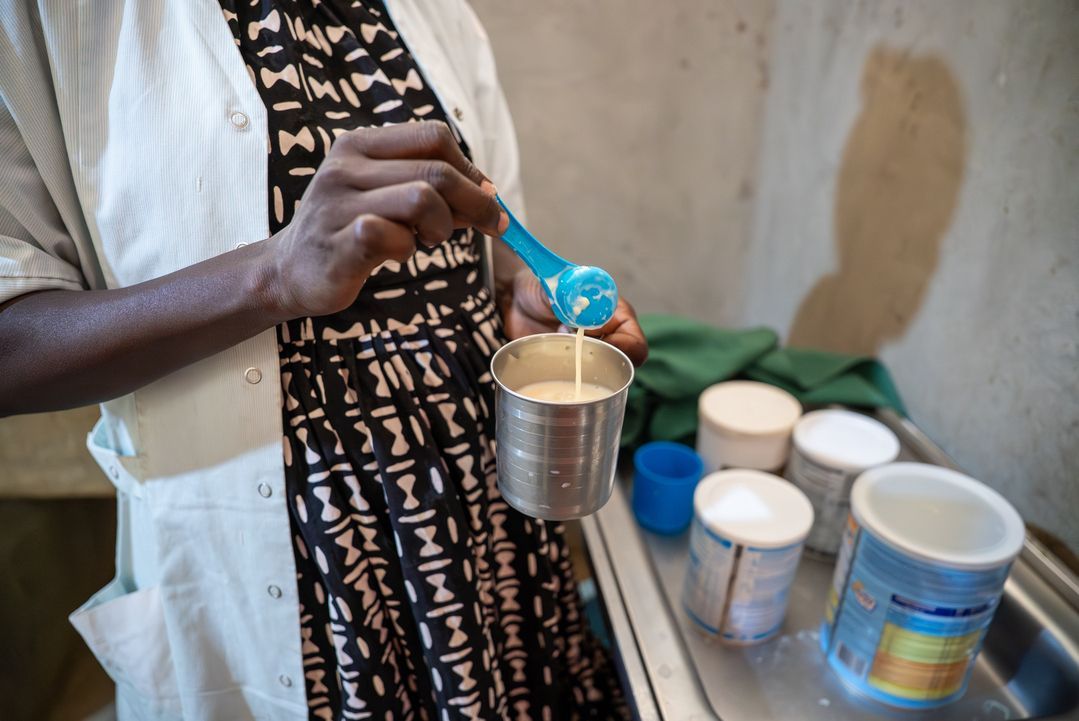AMHorg's tweet photo. At MMRTH, Falgala began receiving therapeutic milk and TB medication.  He’s slowly gaining strength. Behind each malnourished child is a burdened family: Imam lost her husband and struggled to feed her children amid rising violence, yet she kept fighting for her son. https://t.co/XOnyJ6ff4j
