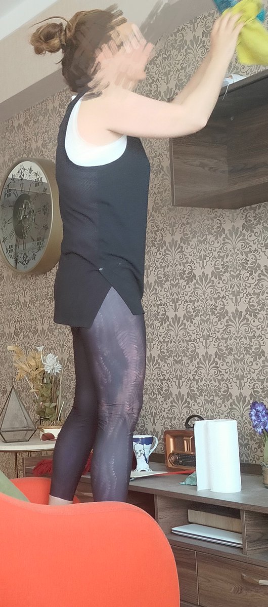 Gizligavatarsiv's tweet photo. Karımızı sunmak biz gavatların işi.. Tüm gün taytıyla dolaşıp dışarda evde iş yaparken siz azgınlar için avlandı kahpe.. Yoğun am ve göt kokusu sinmişti taytına.. 
Bol zevk... 

Seri 4 https://t.co/p9Y7SfqdtB