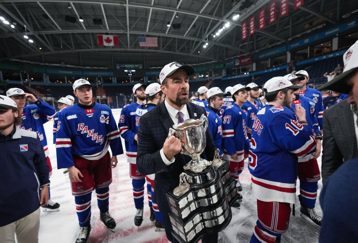 AtleettiX's tweet photo. Näkökulma: Mikä Memorial Cup? Hirmuinen suomalaissaavutus jäi kultaleijonien varjoon https://t.co/aI00Iu1Lqj https://t.co/TLdXVUI2Ol