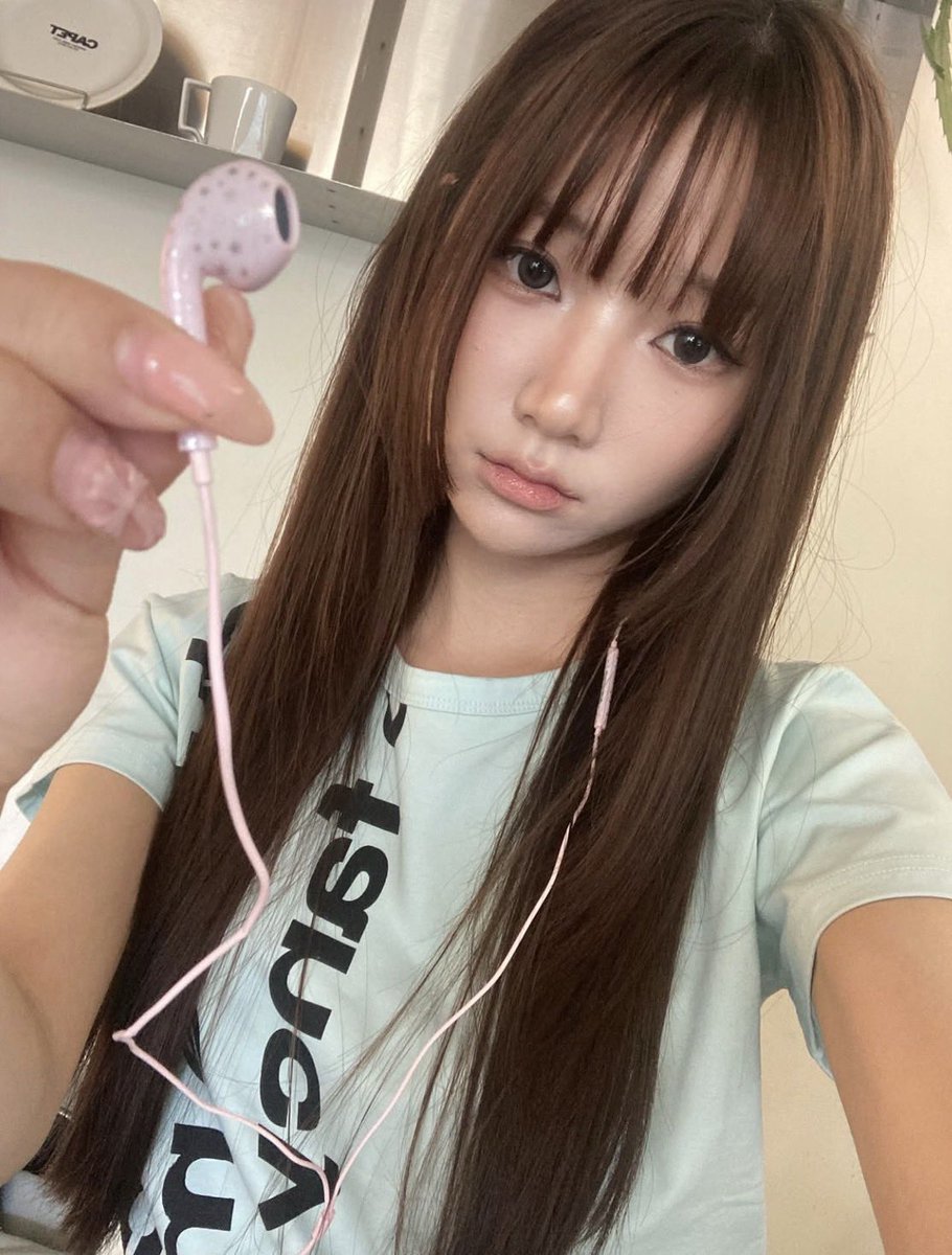 stuffbybt's tweet photo. หูฟังพร้อมส่ง 🎀🌟🩵
aeae lightning: ชมพู มิ้น ฟ้า ดำ – 690฿ ส่งฟรี 
almost blue type c : ชมพู – 600฿ ส่งฟรี
daiso type c : ชมพู เหลือง – 185฿ 

#หิ้วเกาหลี #พรีเกาหลี https://t.co/7duZSkIVtr