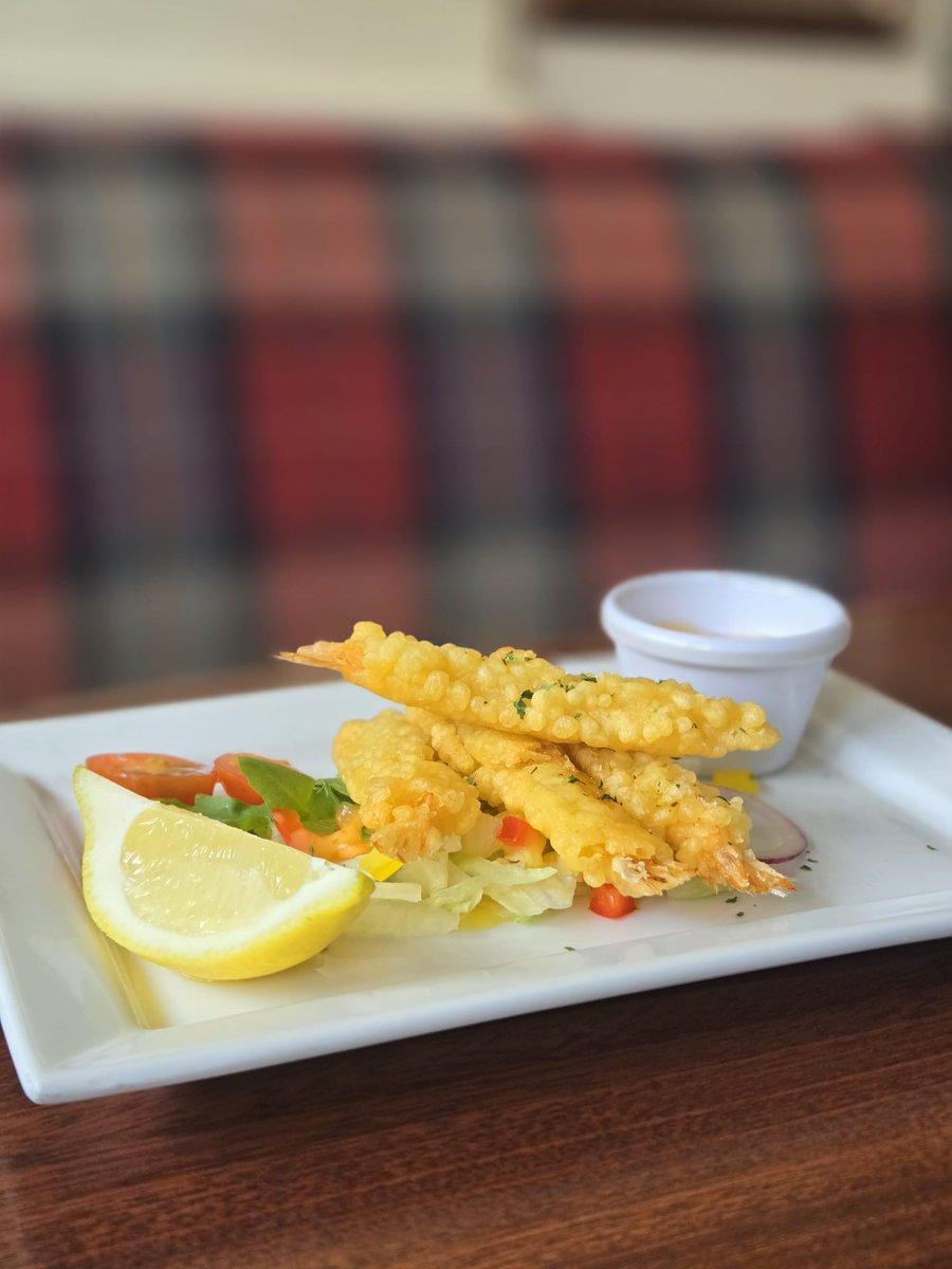 Breffniarms1's tweet photo. Hungry? We’ve got you covered 🍽️

From casual bar bites to fresh Irish favourites served in the restaurant, Breffni Arms Hotel is the perfect place to sit back, relax, and enjoy great food in good company. 

Food served until 9pm! Drop in today 🙌

https://t.co/hCAJRNg4OB https://t.co/IWu9VnU8aK