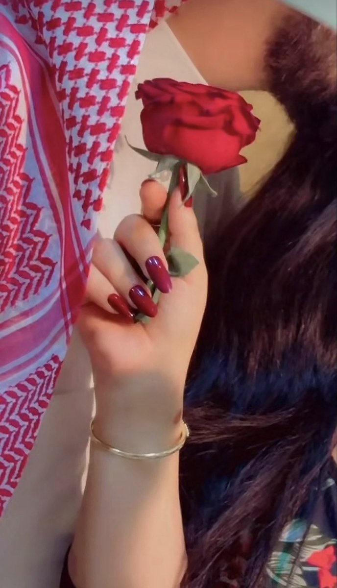 mm111556's tweet photo. مسائي أنت وكل مساء معك هو حياة مساء الحب مساء الدلع مساء الشوق ياعيوني ❤️😍
 مساء الخير لكم جميعاً متابعيني 🌹 https://t.co/5nurDt09cj