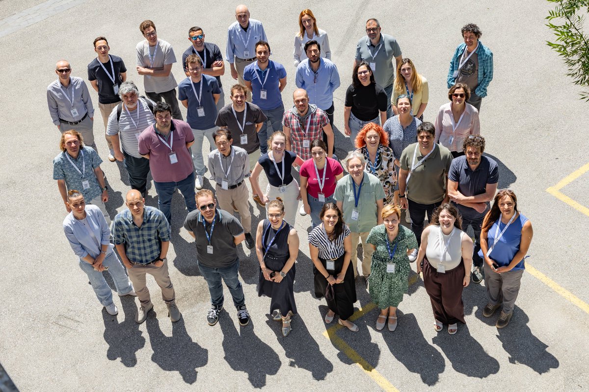 Hip2DQM's tweet photo. ✨ Advances in Solid State Physics and New Materials – Spring Workshop 20265 days of physics, quantum materials, emerging technologies, and Open Science at the Institute of Physics Belgrade.

#SpringWorkshop2026 #QuantumMaterials #SolidStatePhysics #HorizonEurope https://t.co/NfHks14xdL