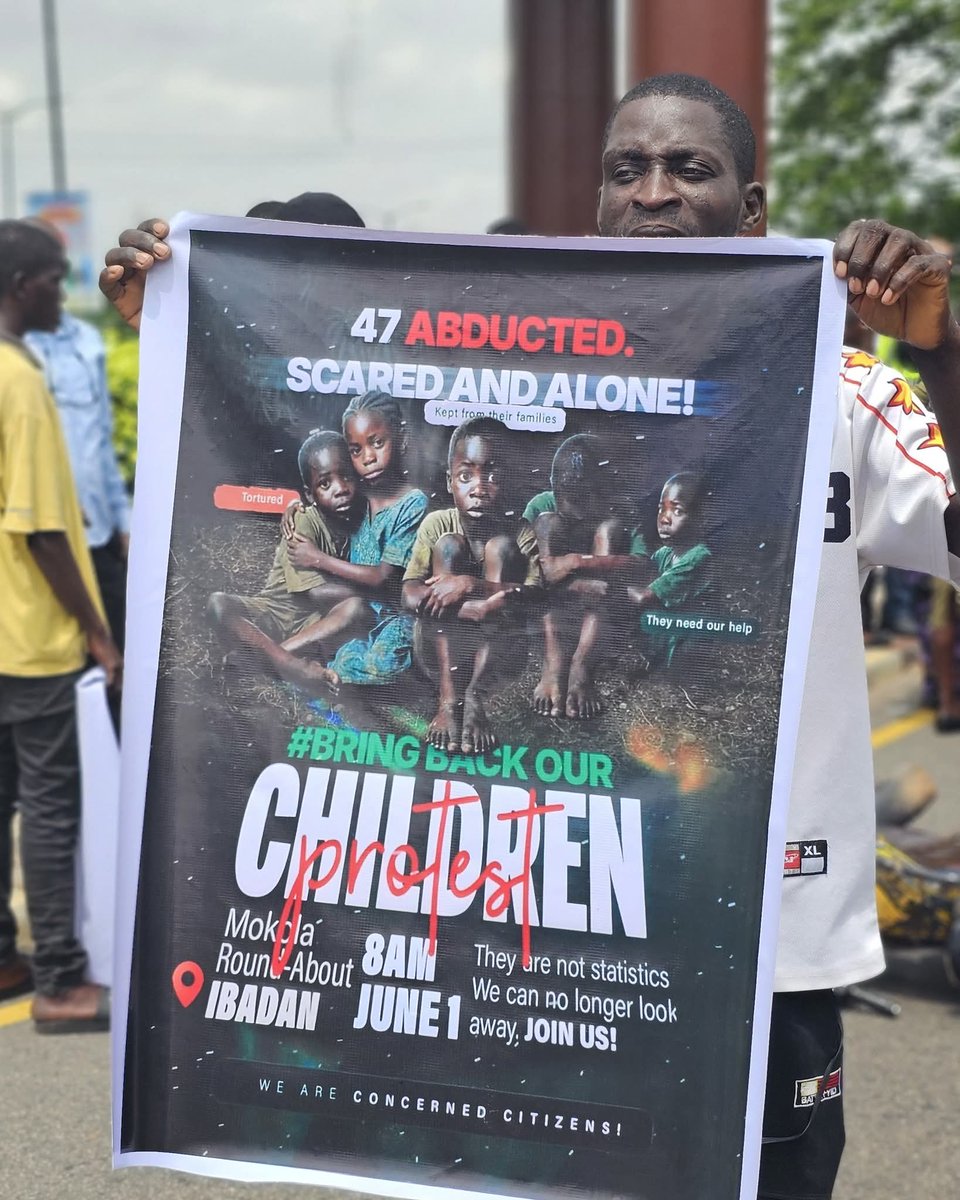 insideoyo's tweet photo. Protest Rocks Ibadan Over Abduction of Students, Teachers in Oriire LGA https://t.co/QEPJuUs2RK