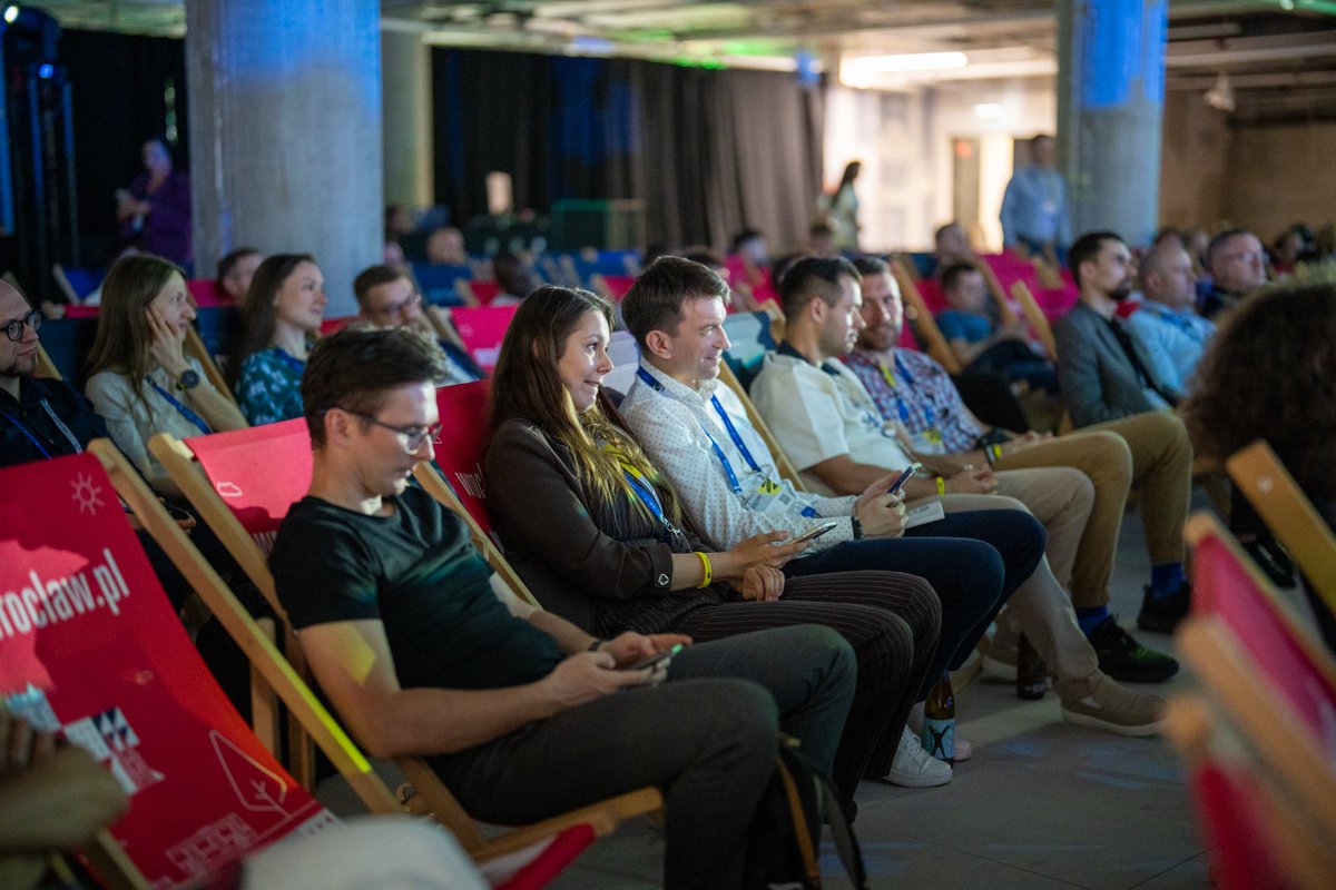 OVHcloud_PL's tweet photo. Zobaczcie, co działo się podczas drugiego dnia Evolutions - konferencja w "Ace of space" w Renomie!

https://t.co/pTRGRTeorO https://t.co/GKqTxqnCLi