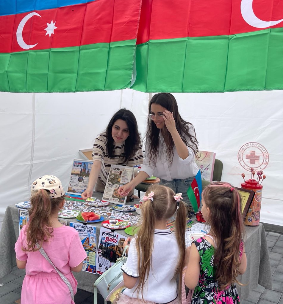 AzEmbRomania's tweet photo. 🇦🇿🇷🇴 The Embassy of the Republic of Azerbaijan to Romania participated in the “Senate Junior” event,  hosted at the Palace of the Parliament by the Romanian Senate.

To celebrate this special day, the Embassy set up a colorful and interactive stand dedicated to showcasing the rich culture, history, and traditions of Azerbaijan to our young friends and guests.

Happy International Day for the Protection of Children!