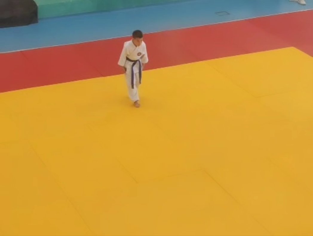 muratlimem59's tweet photo. 31 Mayıs 2026 tarihinde Çerkezköy'de yapılan Tekirdağ Okul Sporları Minikler Judo İl Birinciliği yarışmasında İlçemiz Büyükşehir Belediyesi Cumhuriyet İlkokulu 3. sınıf öğrencimiz Barış HAZAR,  tüm maçlarını kazanarak İL BİRİNCİSİ olmuştur. @tekirdagmem
@drazizyeniyol https://t.co/rJHL0PydgU
