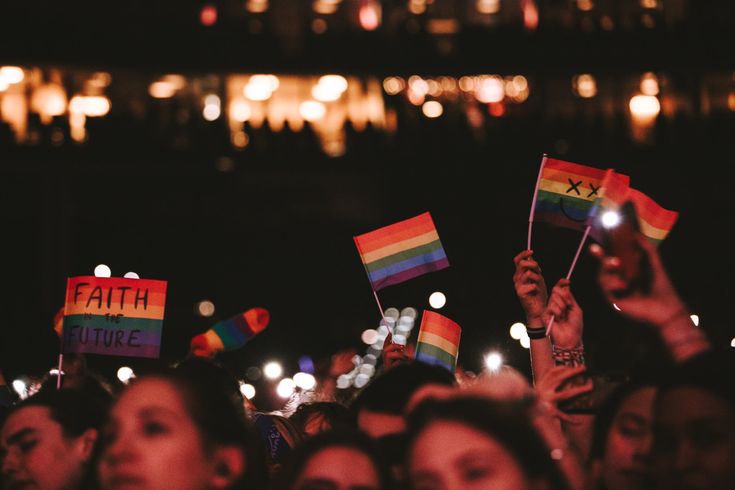 LouisWT91World's tweet photo. Happy Pride Month! Remember, you should always be proud of who you are and who you love! ❤️🏳️‍🌈

“Love is only for the brave” — Only The Brave. https://t.co/Pz6U2gM7VI