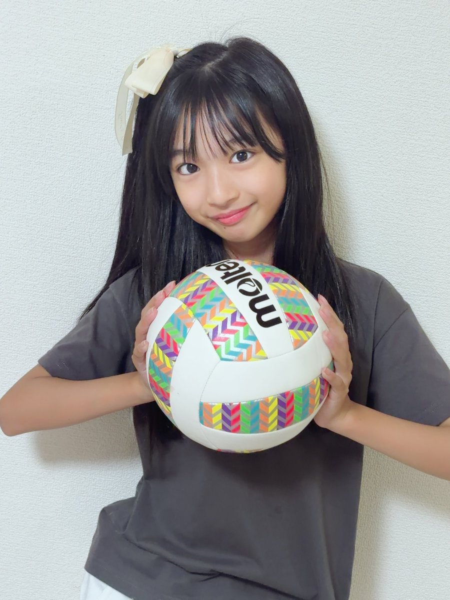 DP_AKINA's tweet photo. こんばん🩵ྀིあーちゃん🐰💕
X1000ポスト📮お祝いしてくれてありがとう💕

公園ではお友達とバスケットボール🏀で遊んだよ！
あきなはあんまりバスケ🏀やったことないから不安だったんだけど、友達が教えてくれたから少しはルールわかったよ！ｱﾘｶﾞﾄｳ

台風🌀が近づいてきたね( ˙᷄ỏ˙᷅ ) ᵒᵐᵍ ᵎ
飛ばされちゃうかも😭

今日も1日お疲れ様！
ｲｲﾕﾒﾐﾃﾈｯ
おやすみなさい(:3[____]
 #ピコラビ  #PikoRabbit  #谷口明奈