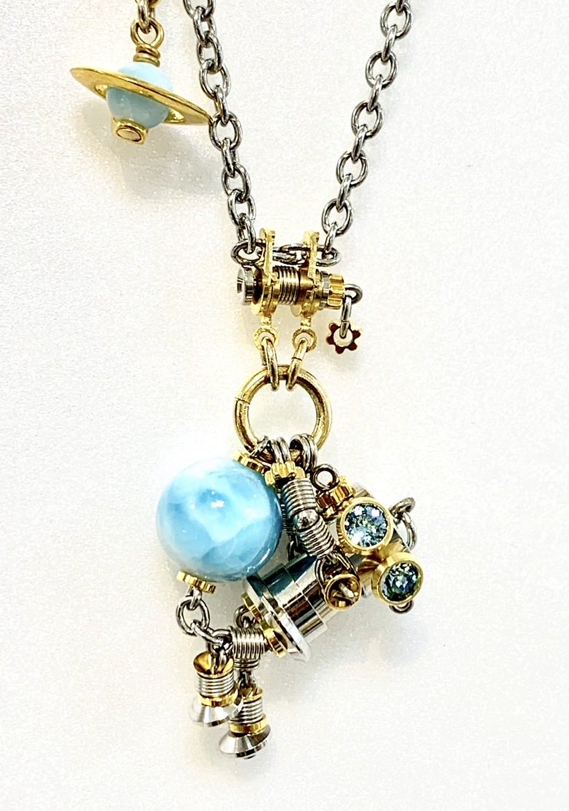 rag_robokobo's tweet photo. 沖縄に来ました♪
6月2日〜8日まで 
RYUBO6階
ROBOKOBO POP UP 

お持ちの腕時計のリメイクも承ります。

#ROBOKOBO https://t.co/BnMpJVckYf