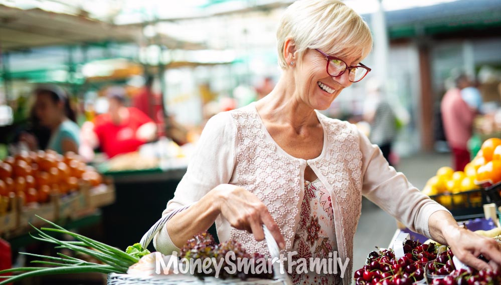 MoneySmartFam's tweet photo. Do you shop grocery stores on senior discount day? If so, can you help us update this article by sharing your city &amp; state (or nearest large city), the store and the discount? Thanks And please feel free to share thi https://t.co/L1tyRYidmW https://t.co/aX4M1PdTYp