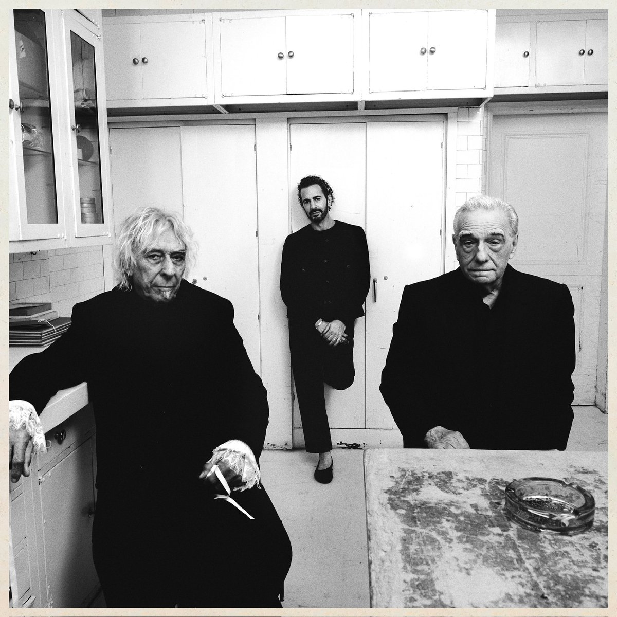sinefromIana's tweet photo. CHAMAR O ÁLBUM DE MUSIC, FASHION, FILM E COLOCAR O JOHN CALE, MARC JACOBS E O SCORSCESE NA CAPA É PUTARIA DEMAIS VAI SE FUDER https://t.co/djYNHURSHM