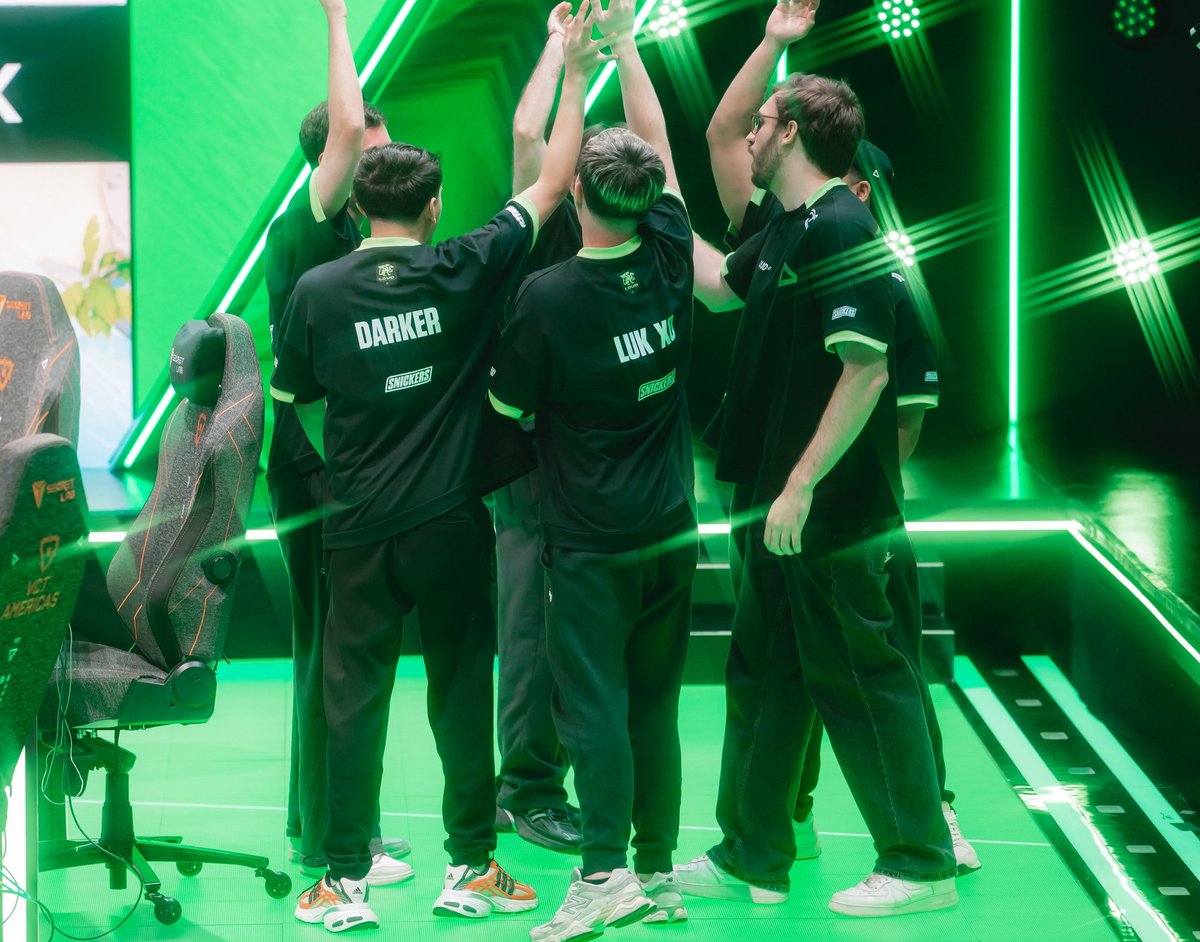 tonyynn3's tweet photo. A cada dia que passa, esse time da LOUD só prova o quão raro eles são !

Não é fácil juntar 6 pessoas e fazer elas serem perfeitamente as mais dessicronizadas, burras e ruins, como foi essa equipe da LOUD de 2026 https://t.co/pvhH2K9KnO
