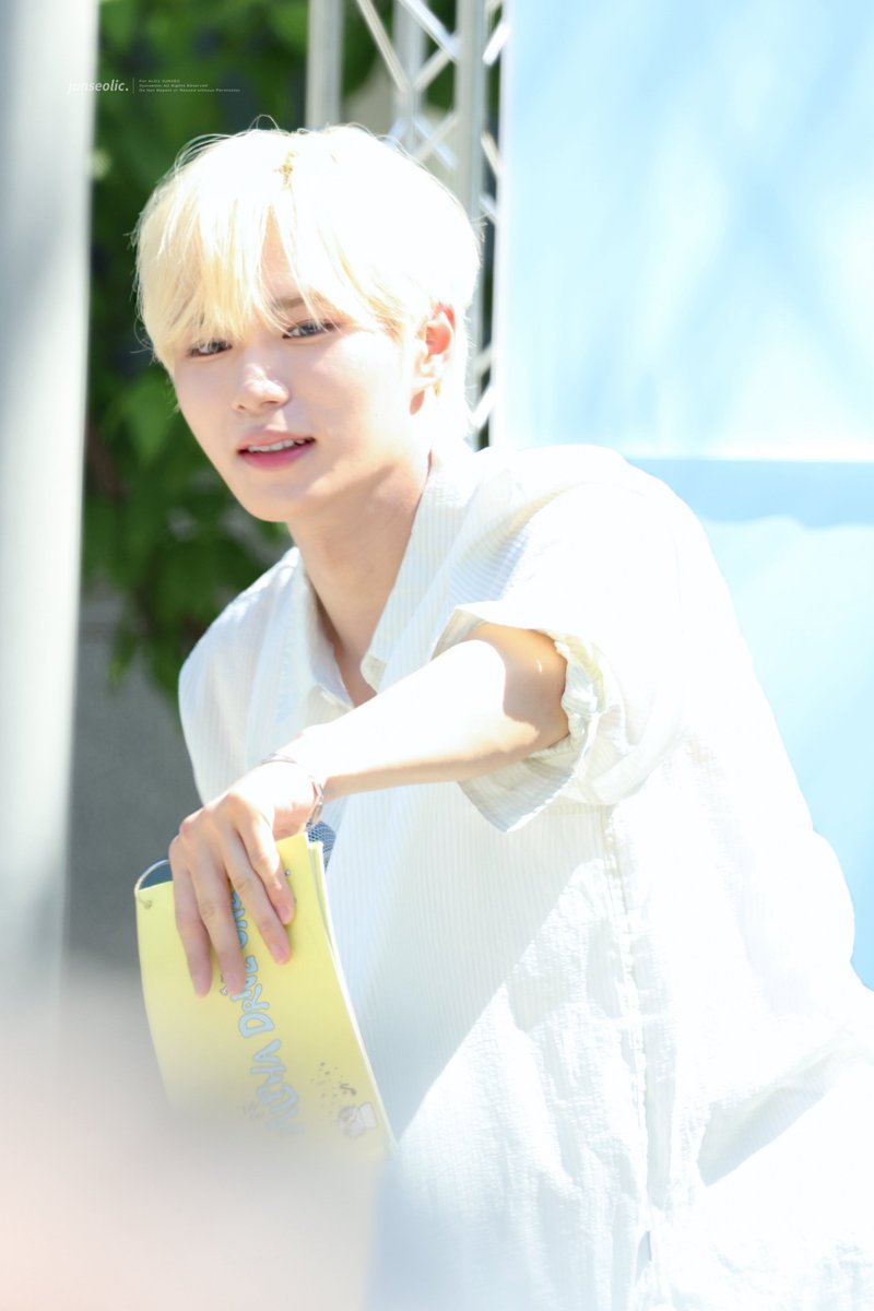 junseolic's tweet photo. 𝟤𝟨𝟢𝟧𝟥𝟢 MBC 미니 팬미팅

천사님…🪽

ꔛ
#준서 #알파드라이브원 #JUNSEO #ALPHADRIVEONE #ALD1  #ジュンソ https://t.co/DrEqzUHaJf