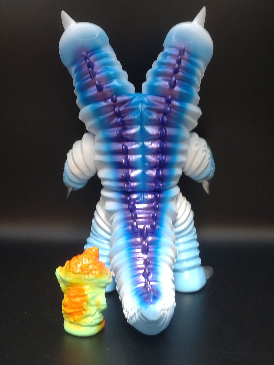 KaijuguildG's tweet photo. エレガブさんの中性子星怪獣キロノヴァが届きました🎶
もうね造形もカラーも何もかも最高過ぎて言葉がでん。

元気がない時に元気をくれる怪獣です👊

#エレガブ
#中性子星怪獣キロノヴァ https://t.co/6pi6qV4Rbo