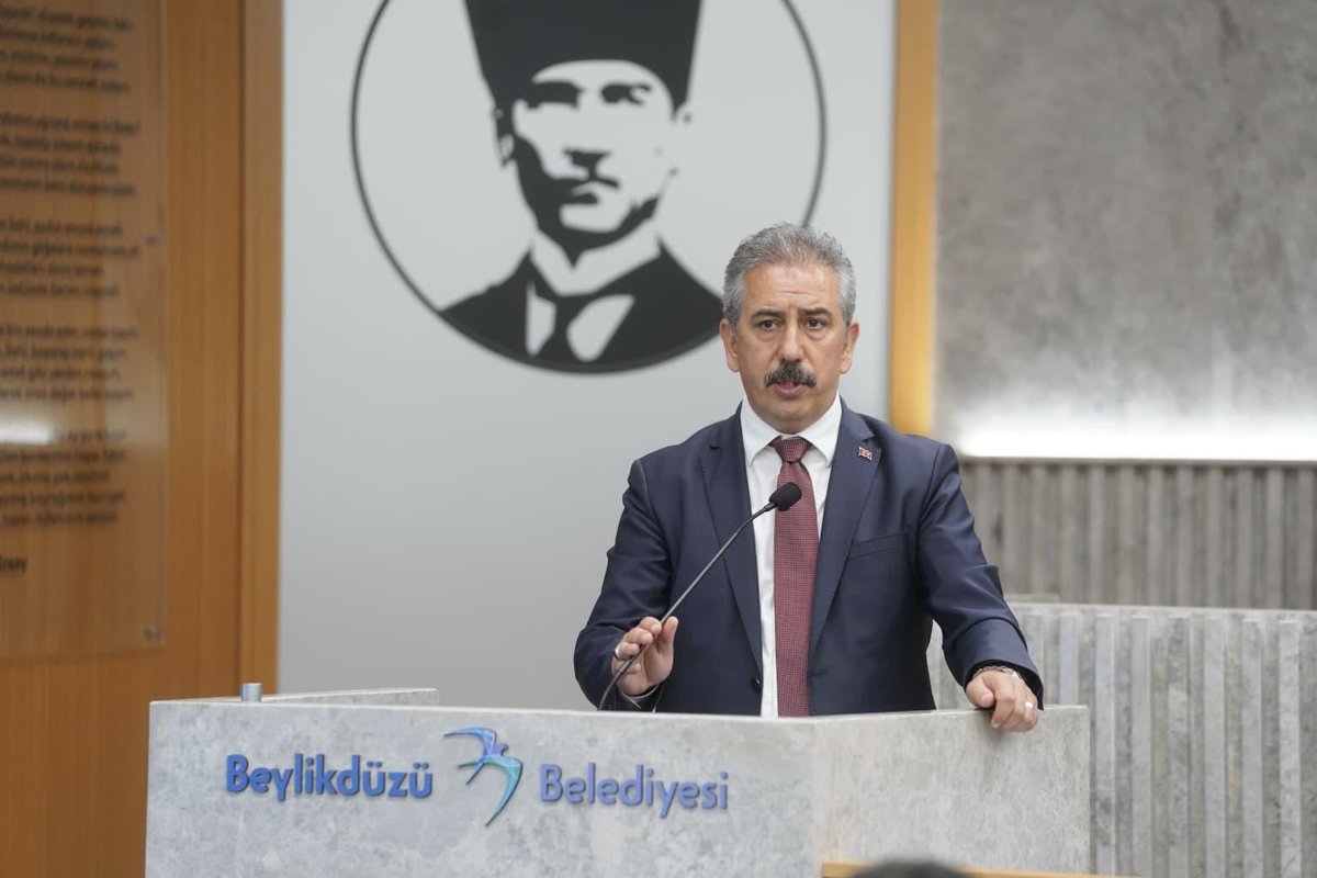 tahirabus's tweet photo. Beylikdüzü Belediyesi Haziran ayı meclis toplantılarımızın
 1. oturumunu gerçekleştirdik.

Katılım sağlayan meclis üyelerimize teşkilat mensuplarımıza ve katkı sunan çalışma arkadaşlarımıza teşekkür ediyor
aldığımız kararların ilçemize ve ilimize hayırlı olmasını diliyorum. https://t.co/LvvpOOCQ96