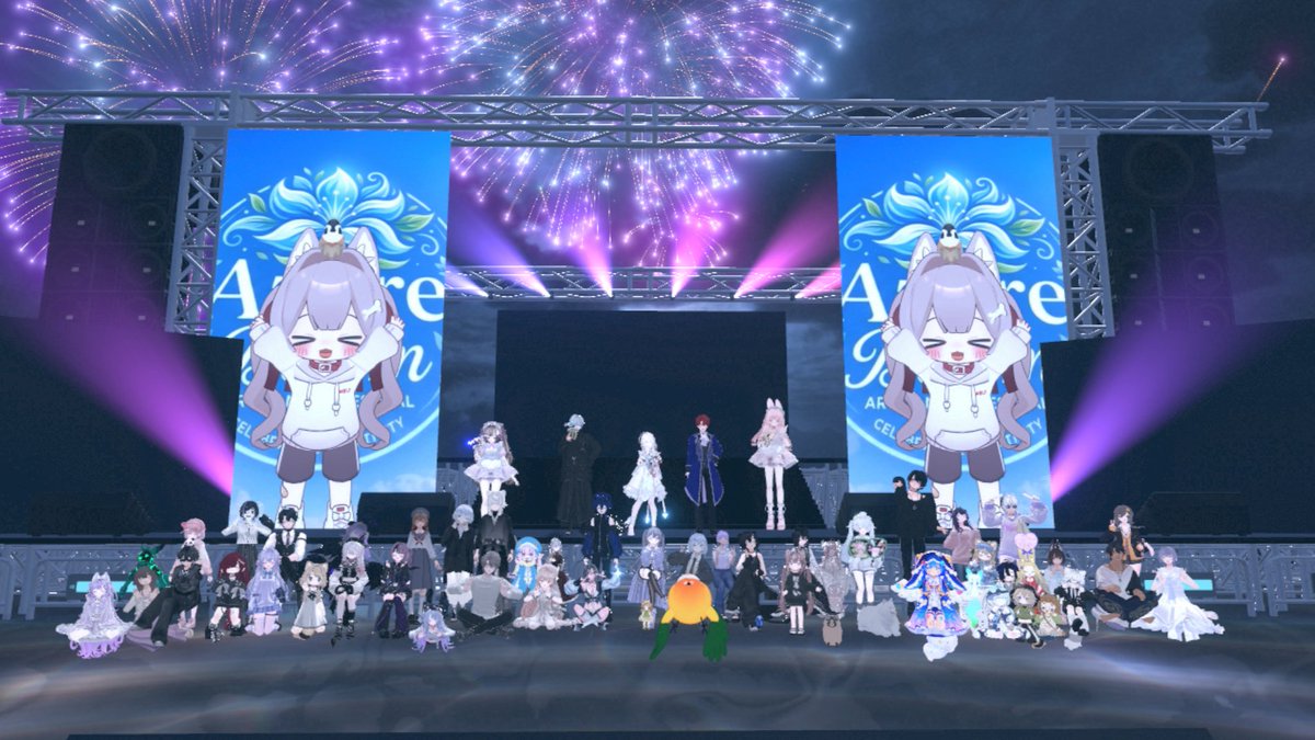 Aizawa_vrc's tweet photo. 昨日は、お友達主催のライブイベントに参加しました。
歌も演出も素敵で感動でした。
#AzureBloom https://t.co/Gbe9S0BSfR
