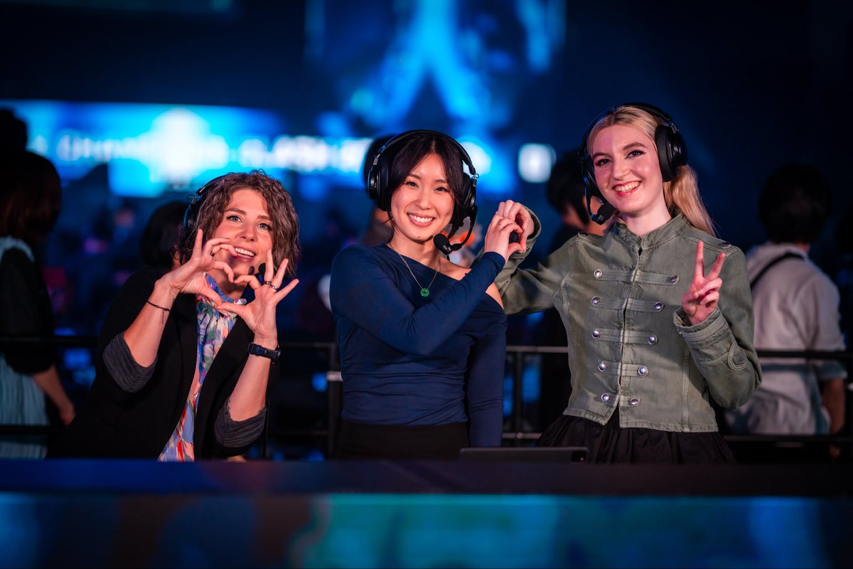 AshCasts tweet picture