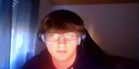 velivfx's tweet photo. @KyoyaFPS @giiuucs @lilithhvlr talk pls more buddy. I've heard loads about you little one lol https://t.co/MMfk1M8lWQ