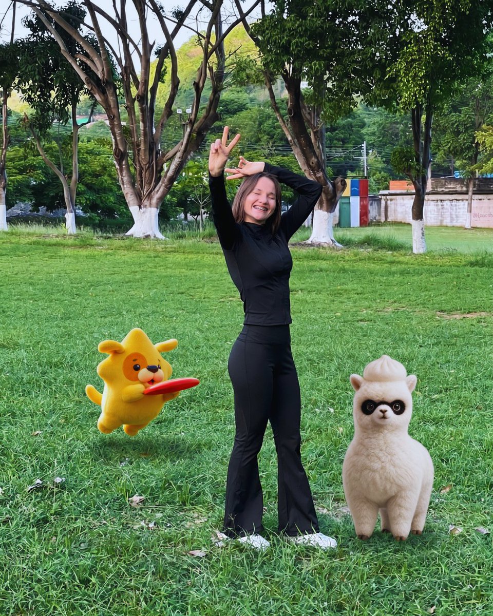 Freya_Kind's tweet photo. How good does it feel when the month starts on a Monday? ���

Happy start of the week to the entire @Ronin_Network  community! 💚 I hope you all have an amazing week, a fantastic start to the month, and, why not, a life filled with blessings and happy moments.

I had a pretty intense weekend, working a lot, but that's part of the journey, right? If you want to achieve big things, you have to be willing to work hard for them💪

I wrapped up my Sunday in a beautiful green field alongside my @KanstarWorld  and my little sheep Axie (thanks @zioaxie for the awesome resources! 😂) taking a moment to thank God and life for the simple gift of being here, breathing, and moving forward one more day.

Happy @AxieInfinity  Monday Selfie, everyone! 🐑🌱

@Kind_HQ @AxieSelfie