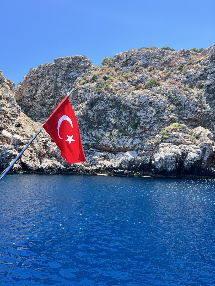 etginlik's tweet photo. Türkiye'deki denizlerin sıradanlaşan muhteşem renkleri: https://t.co/ik86mD6d8t