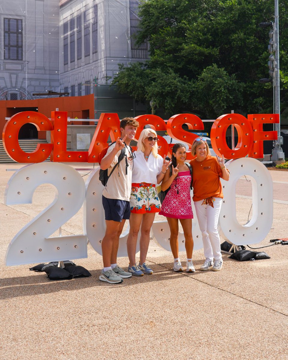 UTAustin tweet picture