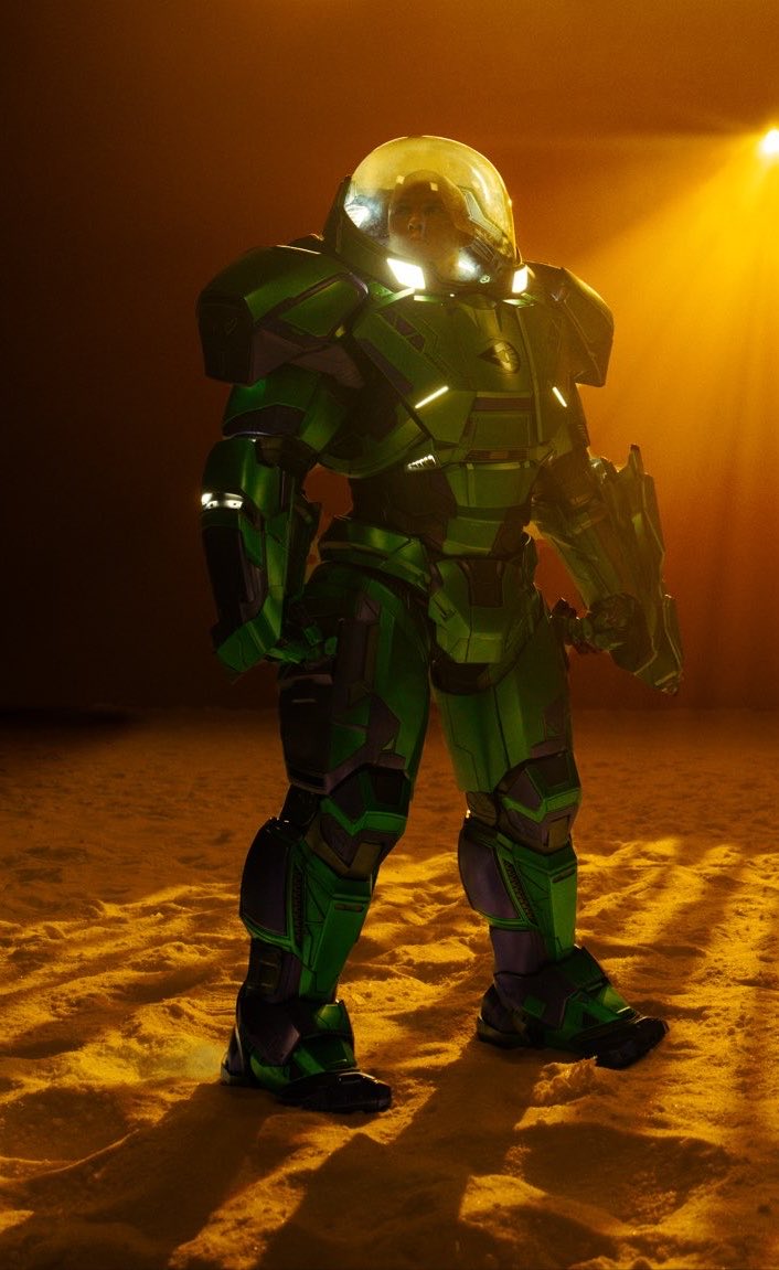 Ashnflash's tweet photo. Alright LEGO… Let’s get it right this time. 

Lex is the one who’s supposed to have the mech 👍 https://t.co/WOqXGA6Q9T