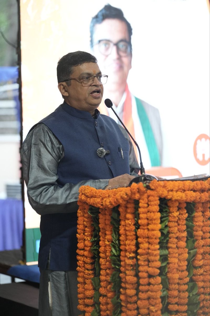 pratap_nagar's tweet photo. भारतीय जनता पार्टी के राष्ट्रीय प्रवक्ता, माननीय श्री @gopalkagarwal जी आपको जन्मदिवस की आत्मीय बधाई!

प्रभु श्री राम जी से आपके उत्तम स्वास्थ्य, सुदीर्घ और यशपूर्ण जीवन की कामना करता हूँ। https://t.co/ADaqIUmpci