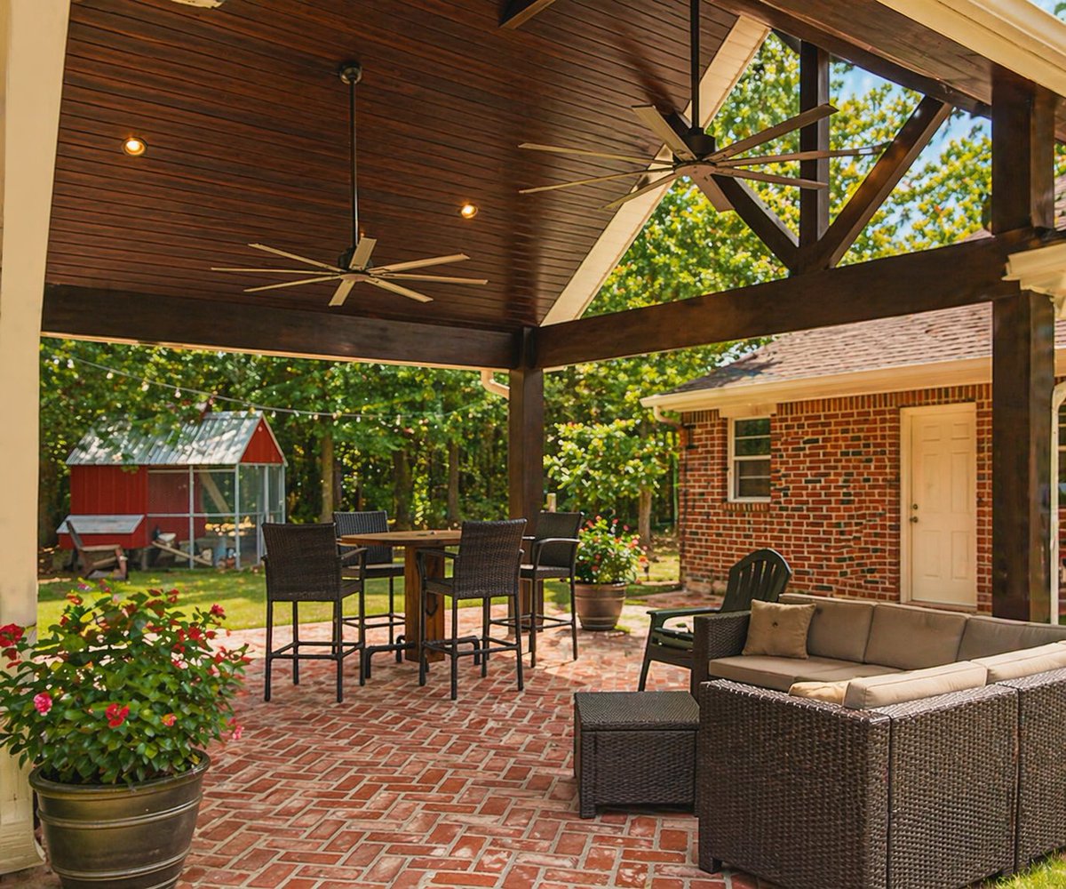 agyenterprises's tweet photo. Such a warm and inviting place to sit with friends and family!!! https://t.co/mOFPXHQ3b2