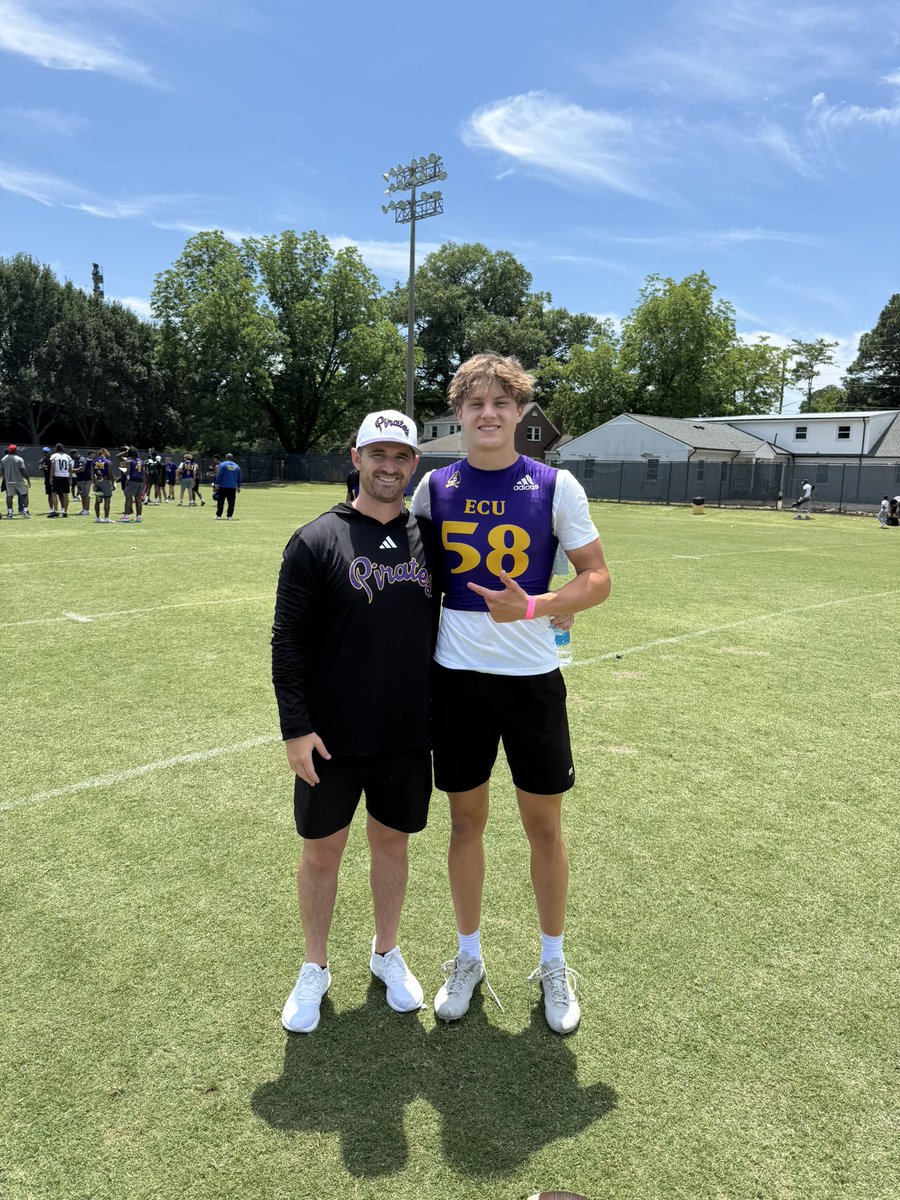 8_chasedavis's tweet photo. Had a great time at @ECUPiratesFB mega camp yesterday, grateful for the opportunity to showcase my talentβΌοΈHere are a couple of clipsβ¬οΈ
@JordanDavisECU @Coach_B_Harrell @lgware @CaedonMalone @PlayBookAthlete @TGurley81 @ssecoachcee @CoachMatthews76 @therealkwat @Coach_JDiBiaso @CoachDailey_A6O @SamE520 @FBCoachJSmith @nchssportspage @TopPreps