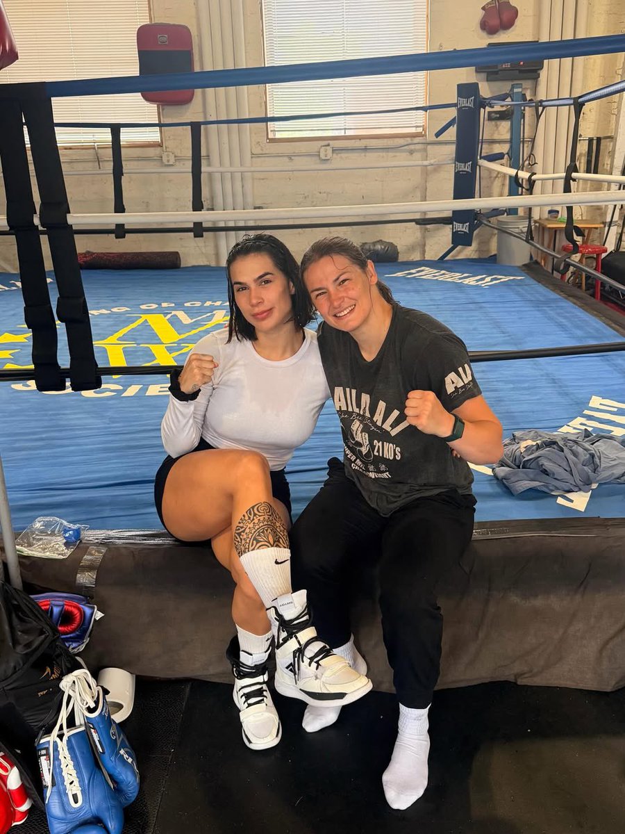 MostVpromotions's tweet photo. 👀 Learning from one of the sport’s all-time greats.

Jully Poca has been putting in work with Katie Taylor ahead of MVPW04 🔥🥊

Not a bad way to prepare for the biggest fight of your career 😉

——— 
Saturday, June 13th
LIVE on ESPN+
Caribe Royale Resort - Orlando, FL
#MVPW04 https://t.co/AEniWrvFrN