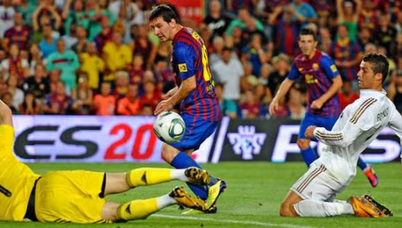 Itsmoritzv's tweet photo. @Tribu_Apache @Lavozgalactica Ahí lo tienes, yendo a defender como si fuera un puto central en una final de supercopa. Un Madrid que aún seguía sin levantar la décima y que vivía a la sombra del Barcelona de Guardiola. Simplemente eres retrasado mental. https://t.co/YNq6SoACsm