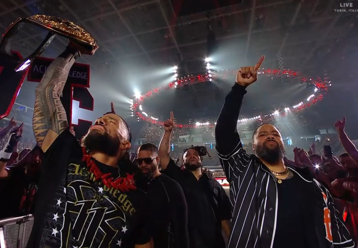 HaangEmHiigh's tweet photo. shiiiiiit... #WWERAW https://t.co/ejvO7QLMp9