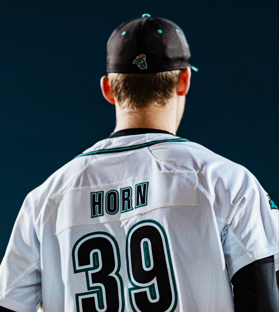 darinhorn39's tweet photo. Teal Nation it’s been an absolute honor to wear Coastal across my chest for the past 5 years. I am truly blessed for all the friends and relationships I have made and will cherish them forever. Teal Nation will always be home for me and I’ll always be a Chant for Life❤️ https://t.co/ClHPnh4puD