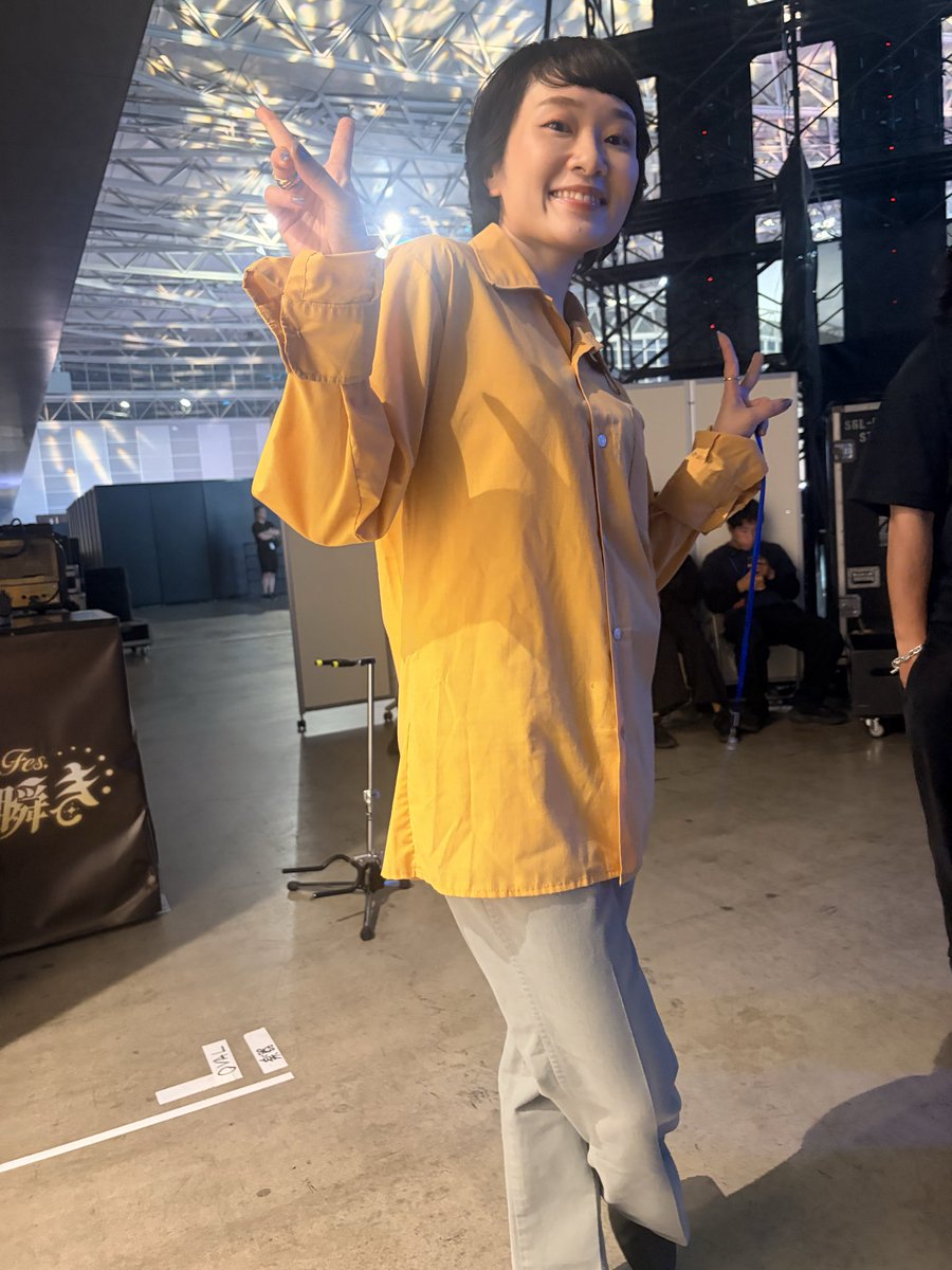 RidyHudson125's tweet photo. 幕張メッセで歌えた経験は人生初です。
鳴潮2周年、改めておめでとう御座います。鳴潮ファンの方に会えるまでずっと一人、スタジオで練習してきたからこそ、ステージにたって歌ったとき、「会えた」って思わせて頂けました。温かい声援、最高な瞬間をありがとうございました！
#鳴潮2周年
#鳴潮 https://t.co/4tVTBudVOS