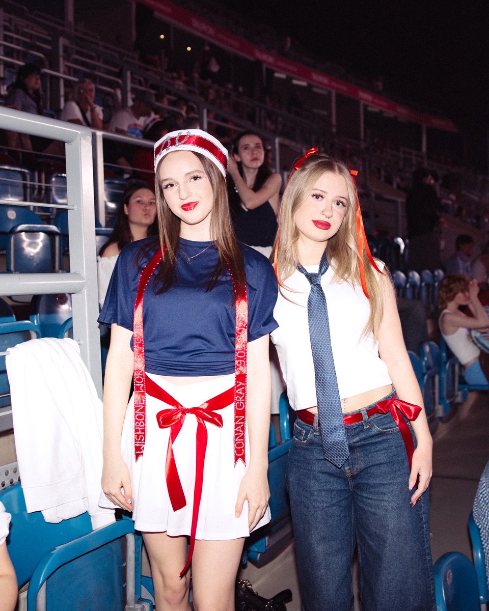 coneworldhq's tweet photo. the sailors of the #wishboneworldtour in krakow!! ⚓️ https://t.co/kGS1rs4Huy
