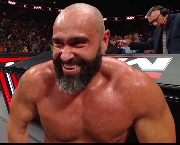 MiraVylash's tweet photo. @WrestlingHumble HHH when he thinks of another 2 year slow burn story that will be detrimental to everyone involved https://t.co/0zz2Gsy1y3